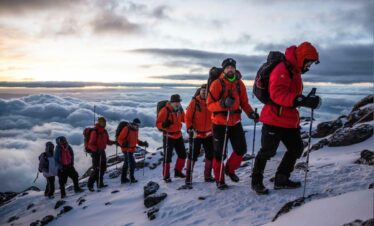 Mountianin Kilimanjaro Trekking